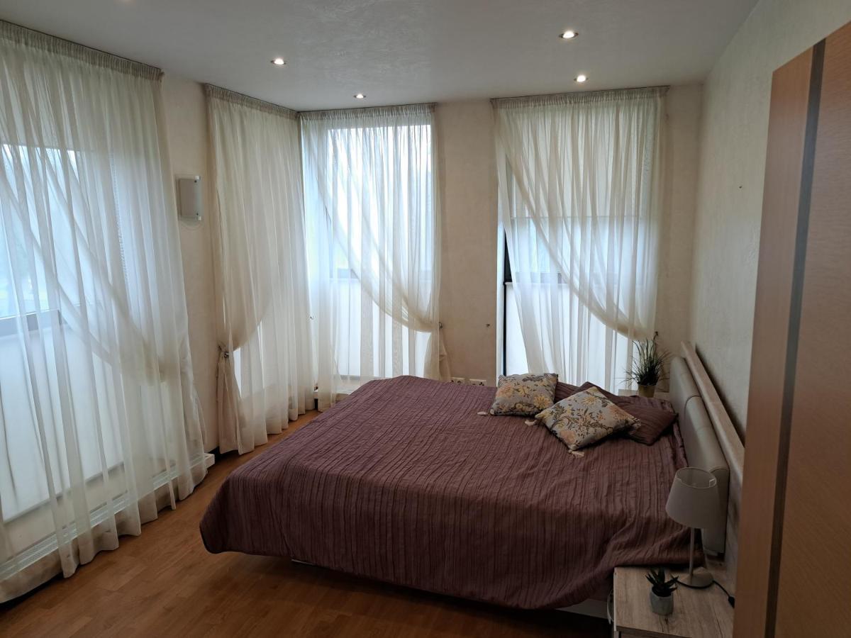 Andyshaun Service Appartments リガ エクステリア 写真